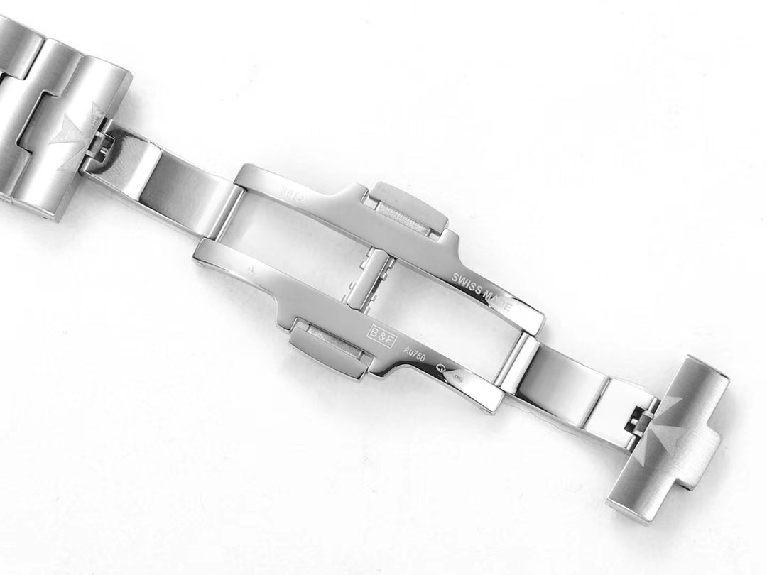 Vacheron Constantin Overseas 4500V Wrist Watch