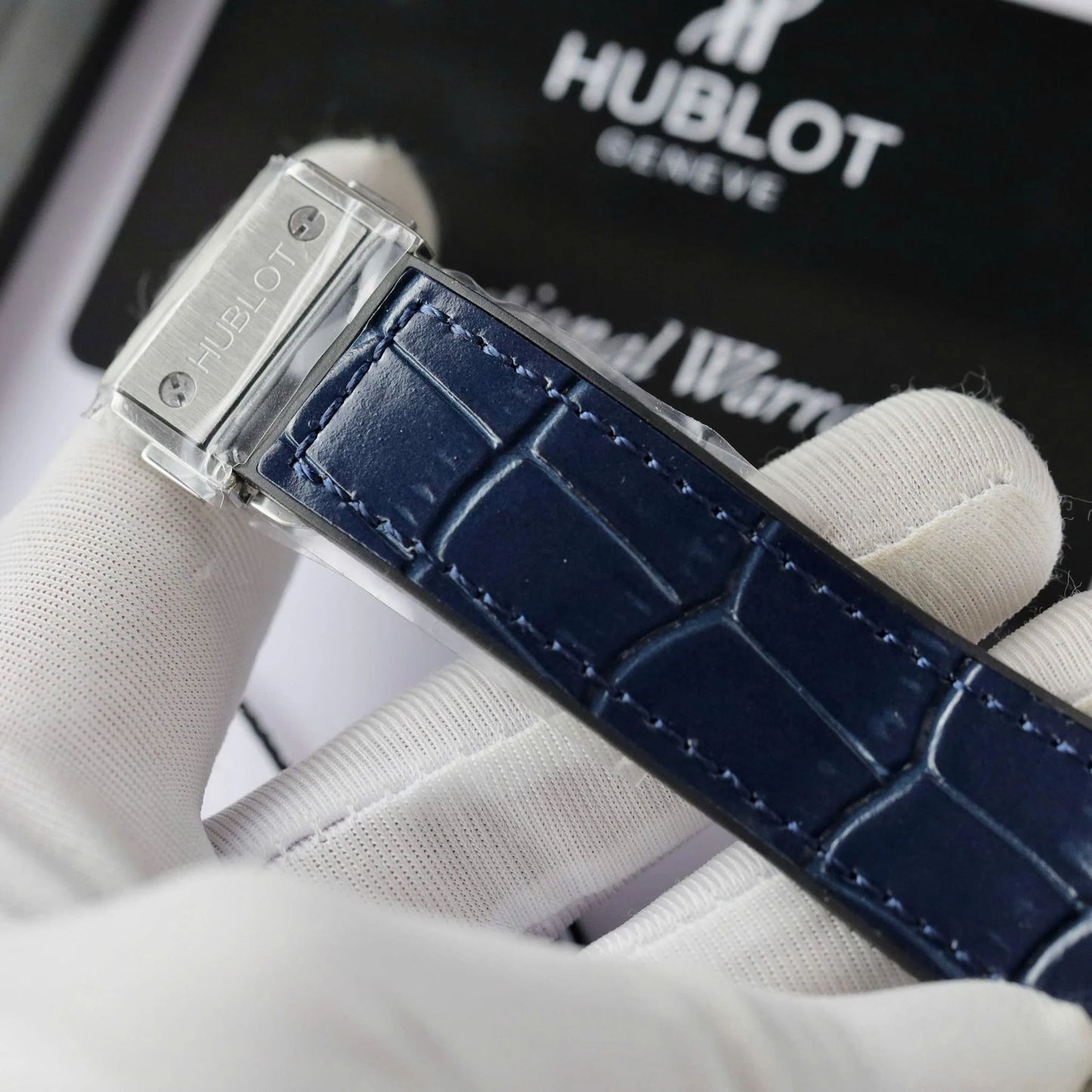 Hublot Classic Fusion Bracelet Full Degree Diamond Moissanite Blue Watch