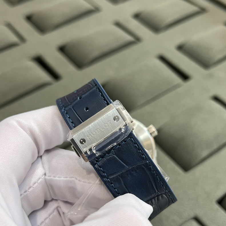 Hublot Classic Fusion Bracelet Full Degree Diamond Moissanite Blue Watch