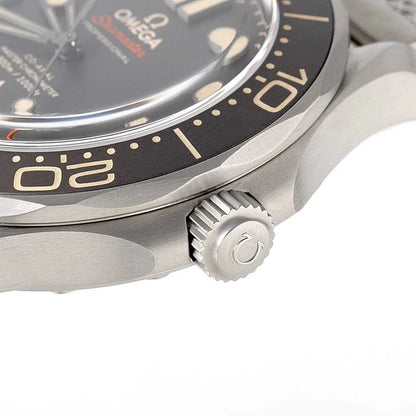 OMEGA Seamaster Diver 300M Co-Axial Master Chronometer 007 210.90.42.20.01.0...