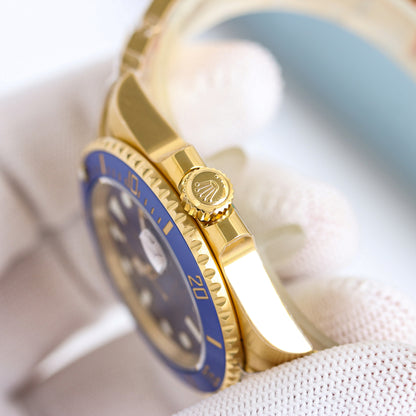Rolex Perpetual Date Submariner Wrist Watch