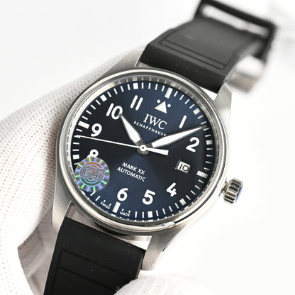 IWC PILOT'S WATCHES Mercedes-AMG PETRONAS Formula One™ Team IW328210