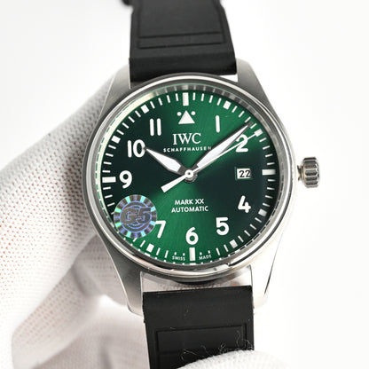 IWC PILOT'S WATCHES Mercedes-AMG PETRONAS Formula One™ Team IW328210