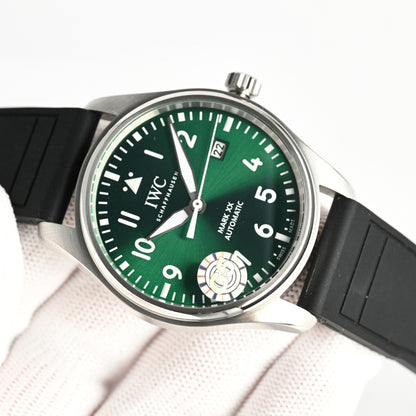 IWC PILOT'S WATCHES Mercedes-AMG PETRONAS Formula One™ Team IW328210