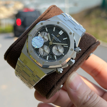 Audemars Piguet Royal Oak Chronograph Luminous Wrist Watch