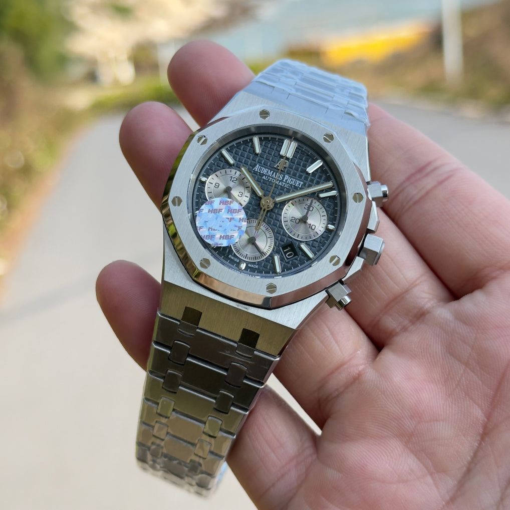 Audemars Piguet Royal Oak Chronograph Luminous Wrist Watch