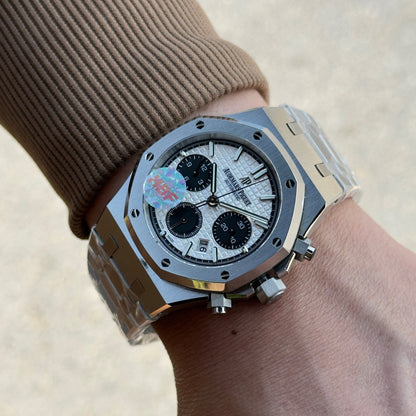 Audemars Piguet Royal Oak Chronograph Luminous Wrist Watch