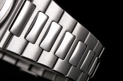 Patek Philippe Nautilus 5712/1A-001 Multi functional Watch